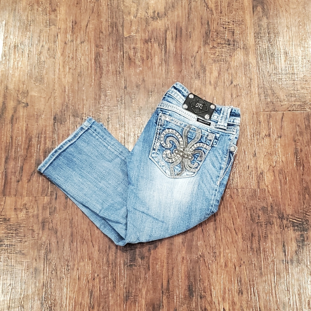 Miss Me Capri Cropped Jeans